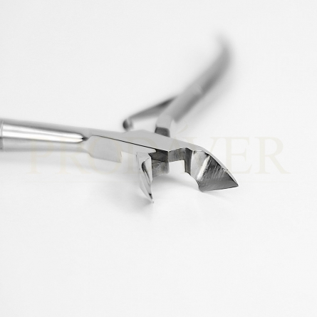 A mola de compressão simétrica e o punho alargado aumentam o conforto e o poder de corte.