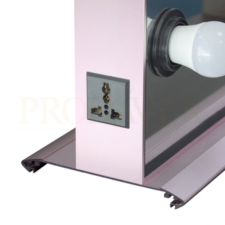 Detalhe de ligação elétrica no espelho